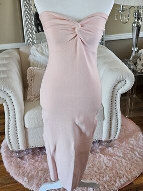 Strapless Twist-Front Bodycon Dress in Light Pink